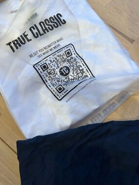 True Classic White women’s Vneck casual